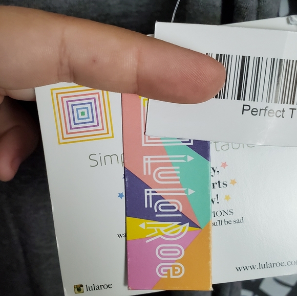 4/$25 LuLaRoe Prefect T Top Grey w Tellow Stripe - Picture 4 of 8